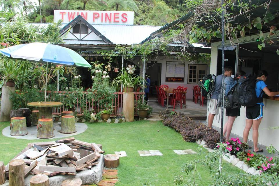 Twin Pines Guest House Cameron Highlands Eksteriør billede